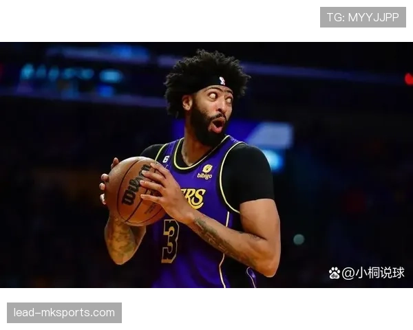 戴维斯边路突破助力球队关键胜利，状态回升表现亮眼