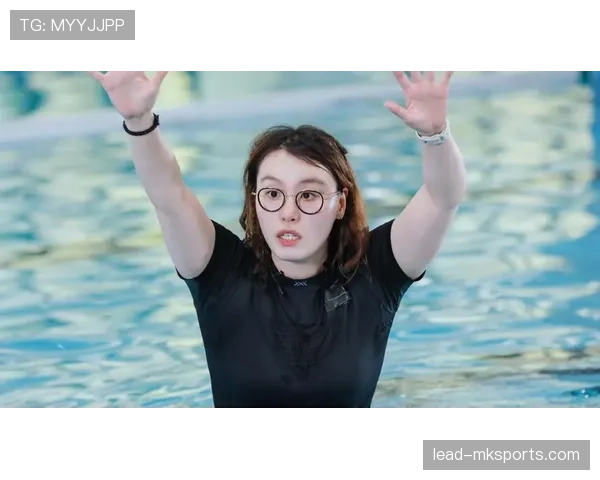 傅园慧训练完直接打车去吃火锅，教练在后面追着喊明天测乳酸